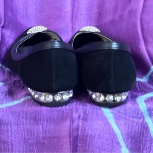 Comfort Walk by Avon Suede Rhinestone Embellished Almond Toe Flats 8
